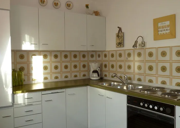 Lehmann Apartment *